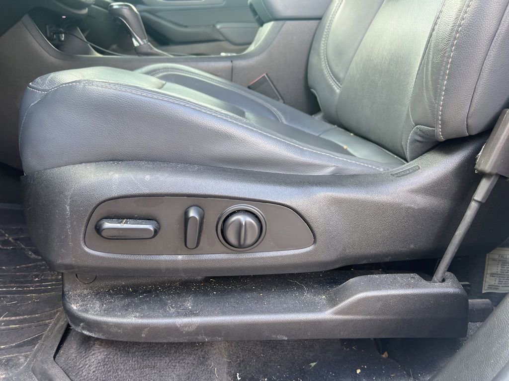 Used 2020 Chevrolet Traverse Premier image 17