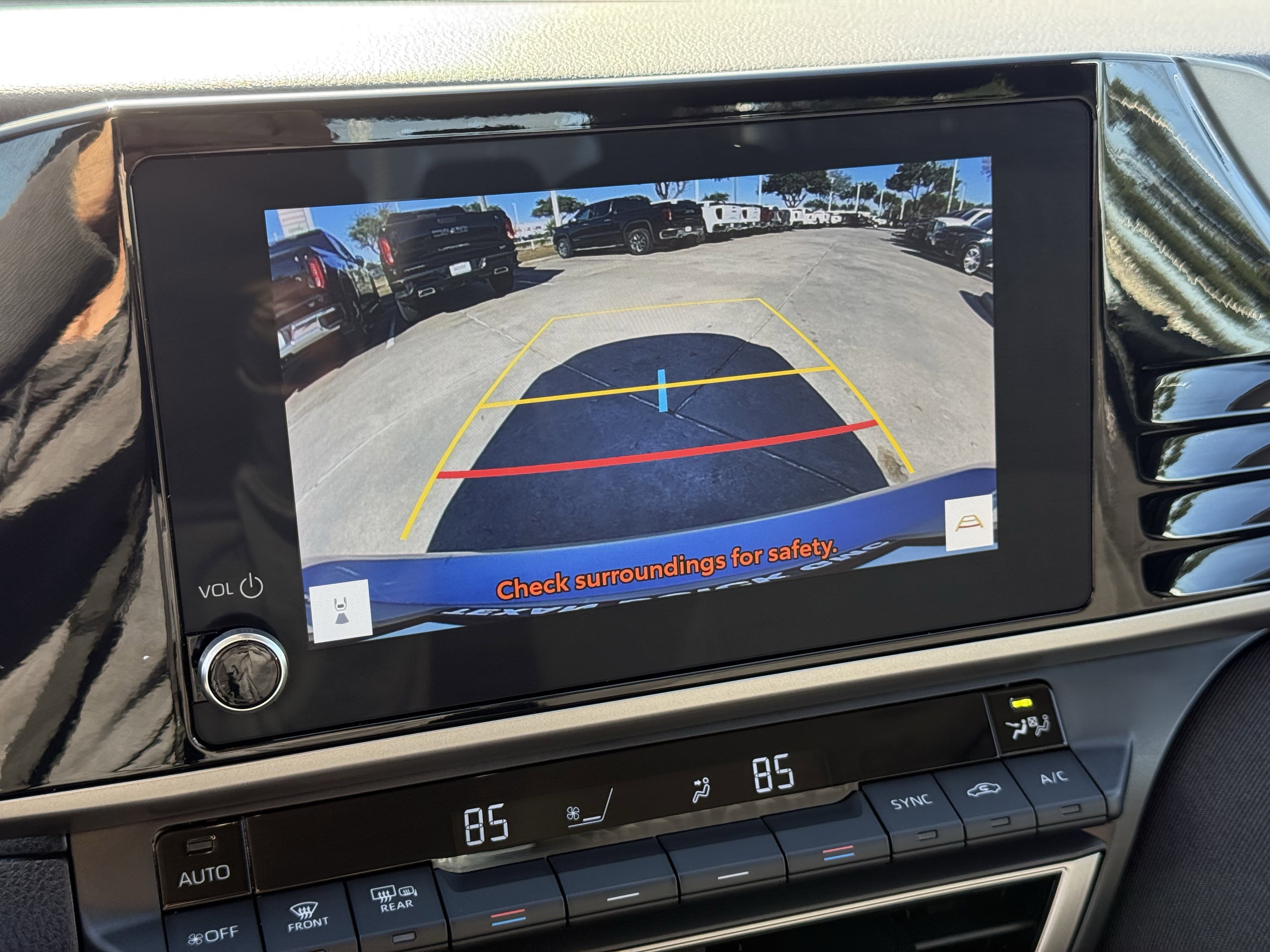 Used 2025 Toyota Camry LE image 21