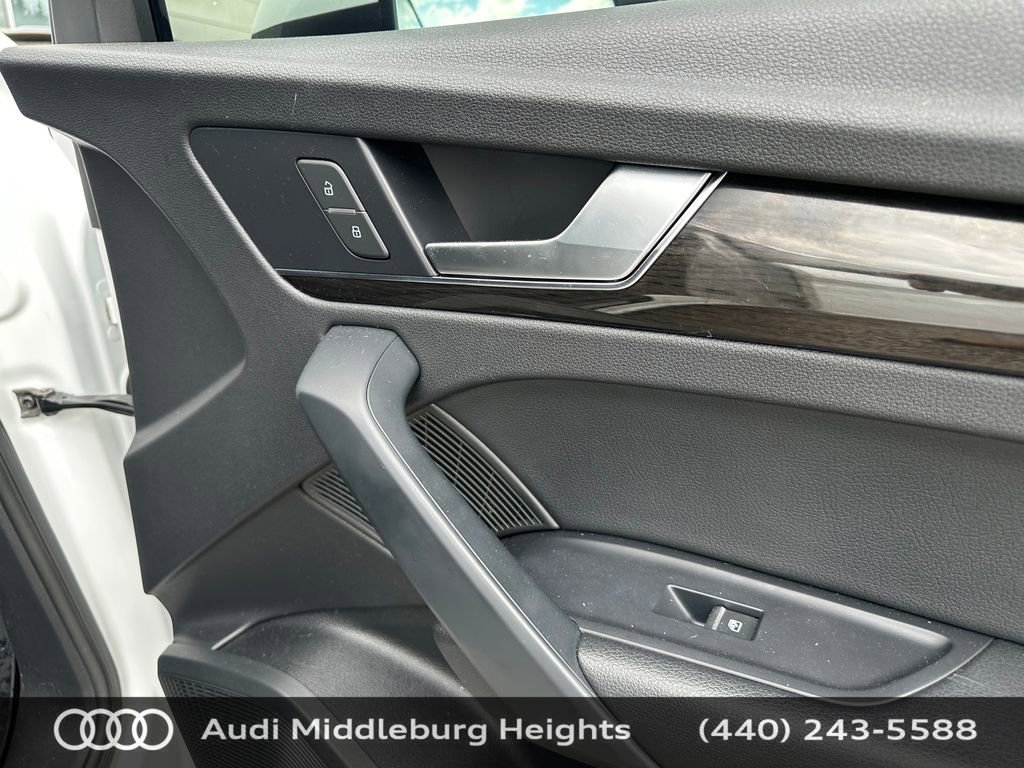 Used 2018 Audi Q5 2.0T Premium Plus w/ Premium Plus Package AWD/4WD image 22