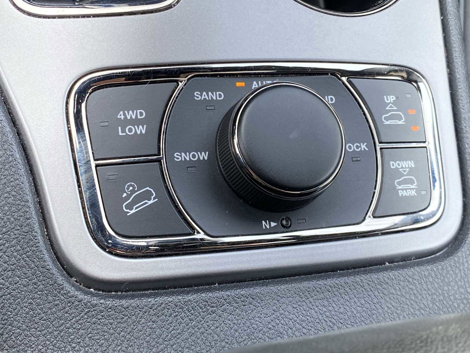 Used 2020 Jeep Grand Cherokee High Altitude image 30