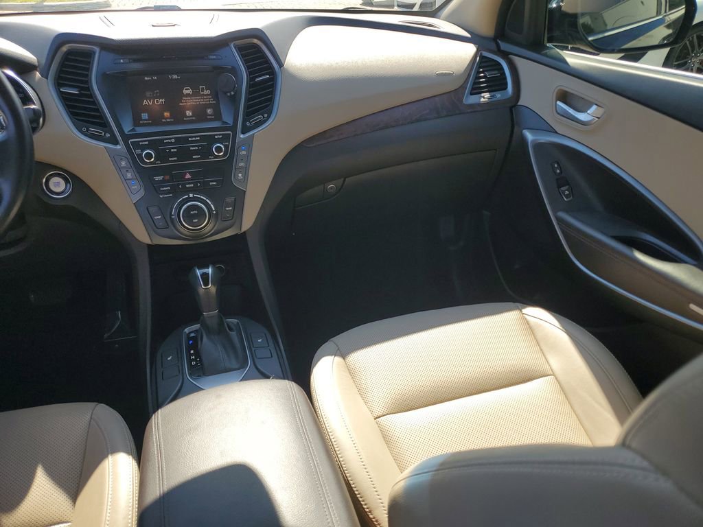 Used 2017 Hyundai Santa Fe Limited image 17