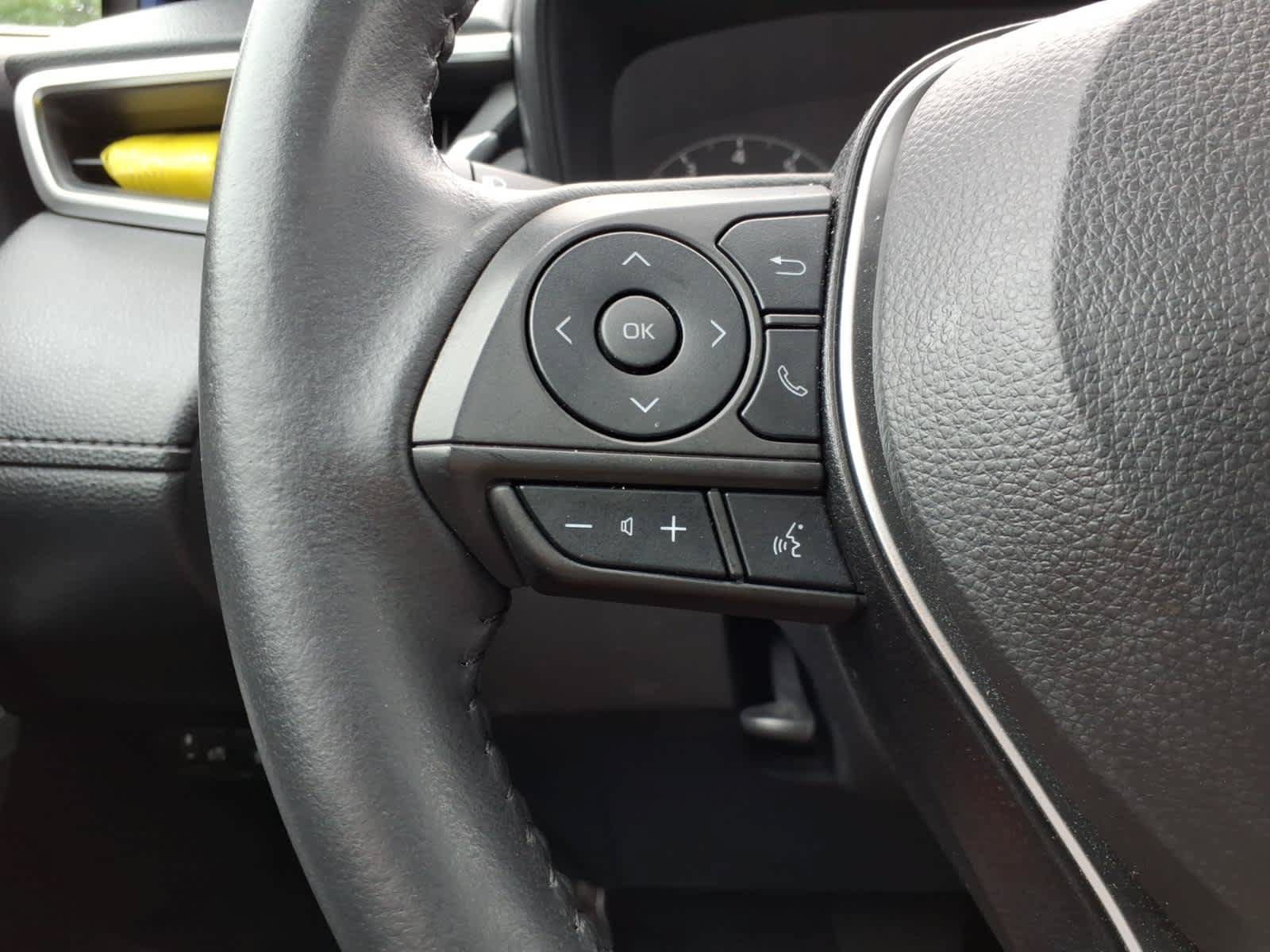 Used 2024 Toyota Corolla Cross LE w/ Moonroof Package AWD/4WD image 23