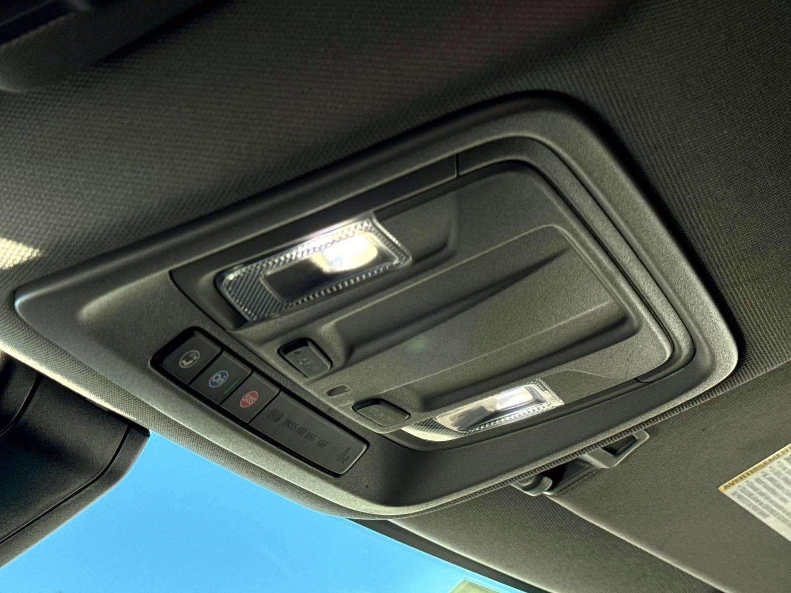 Certified 2022 GMC Sierra 3500 Pro w/ Convenience Package image 16