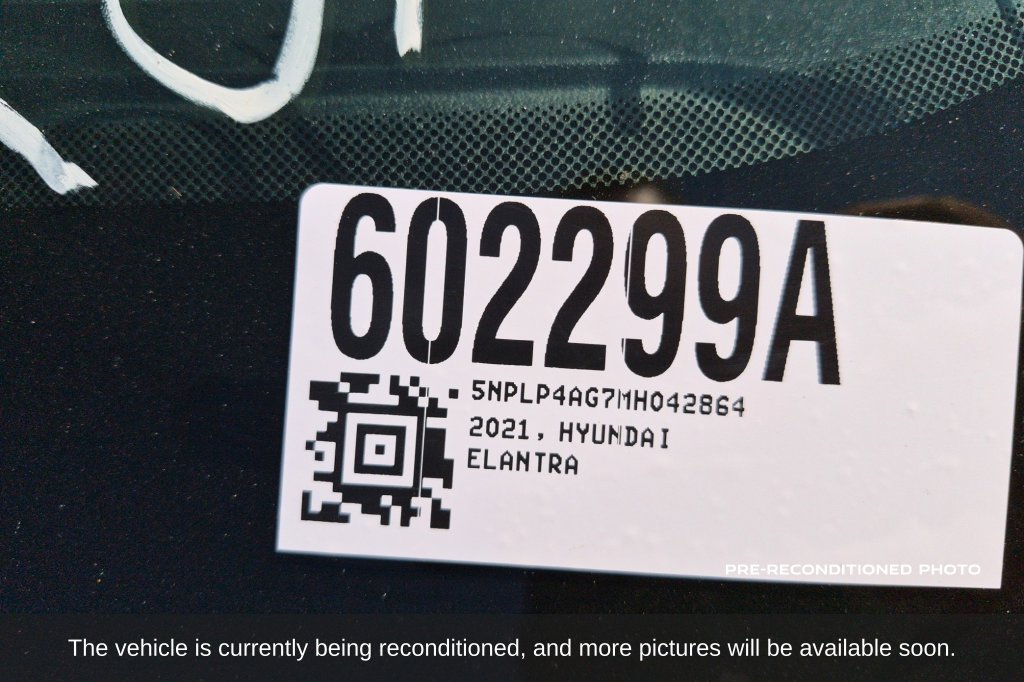 Used 2021 Hyundai Elantra Limited FWD image 19