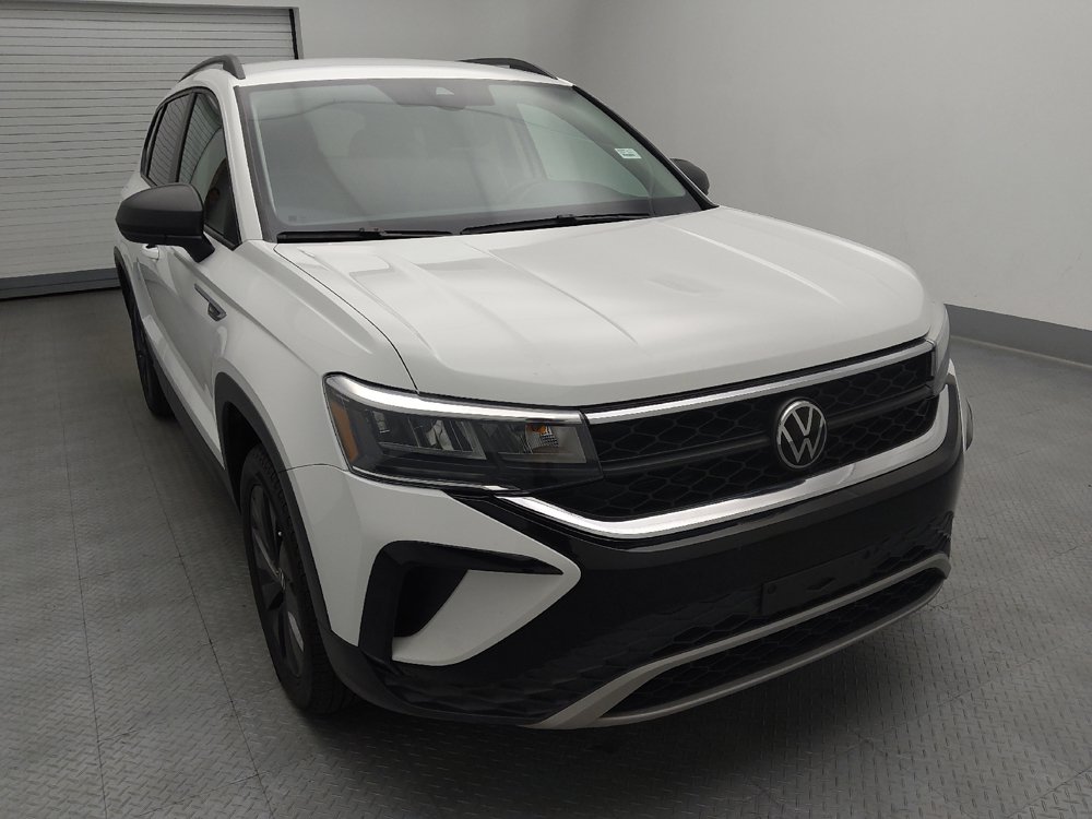 Used 2024 Volkswagen Taos S w/ MDO Package FWD image 14
