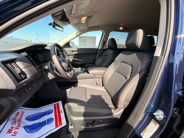 New 2026 Nissan Pathfinder SL image 12