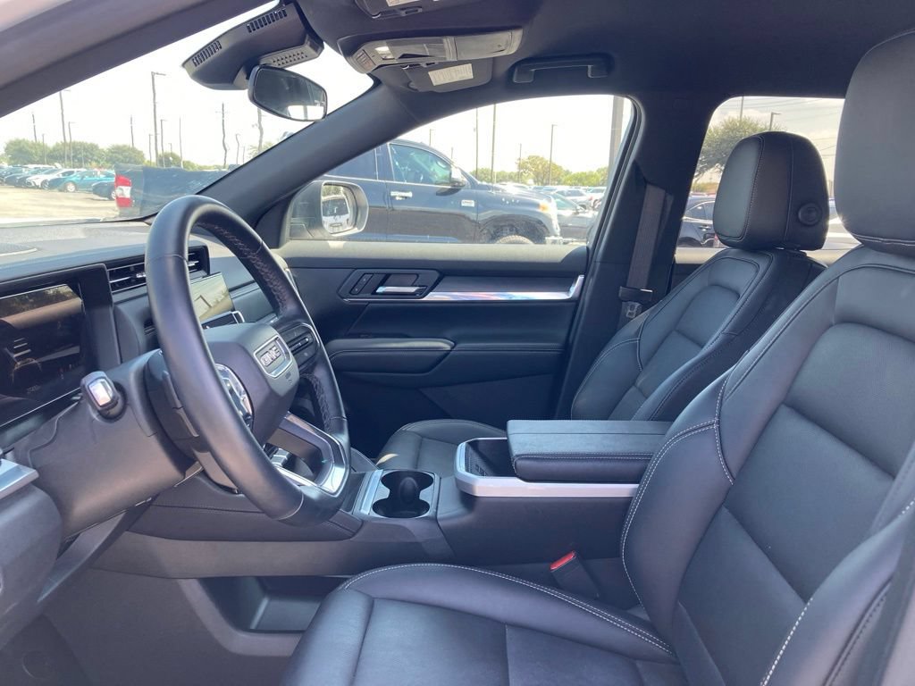 Used 2026 GMC Terrain Elevation w/ Elevation Premium Package FWD image 9