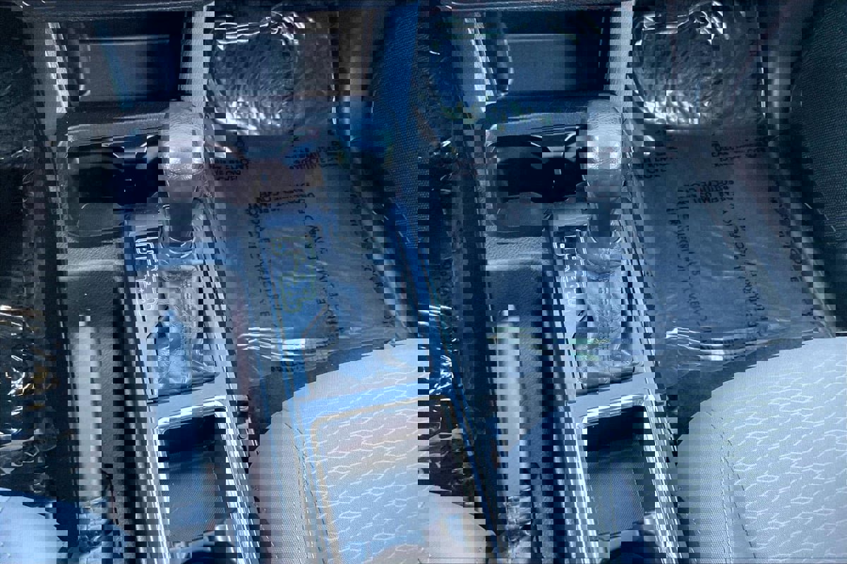 Used 2016 Toyota Tacoma SR image 10