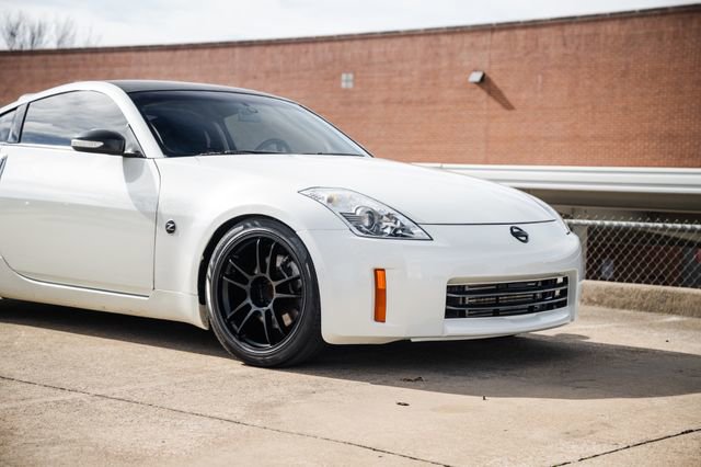 Used 2006 Nissan 350Z Coupe w/ (N93) Cargo Convenience Pkg image 33