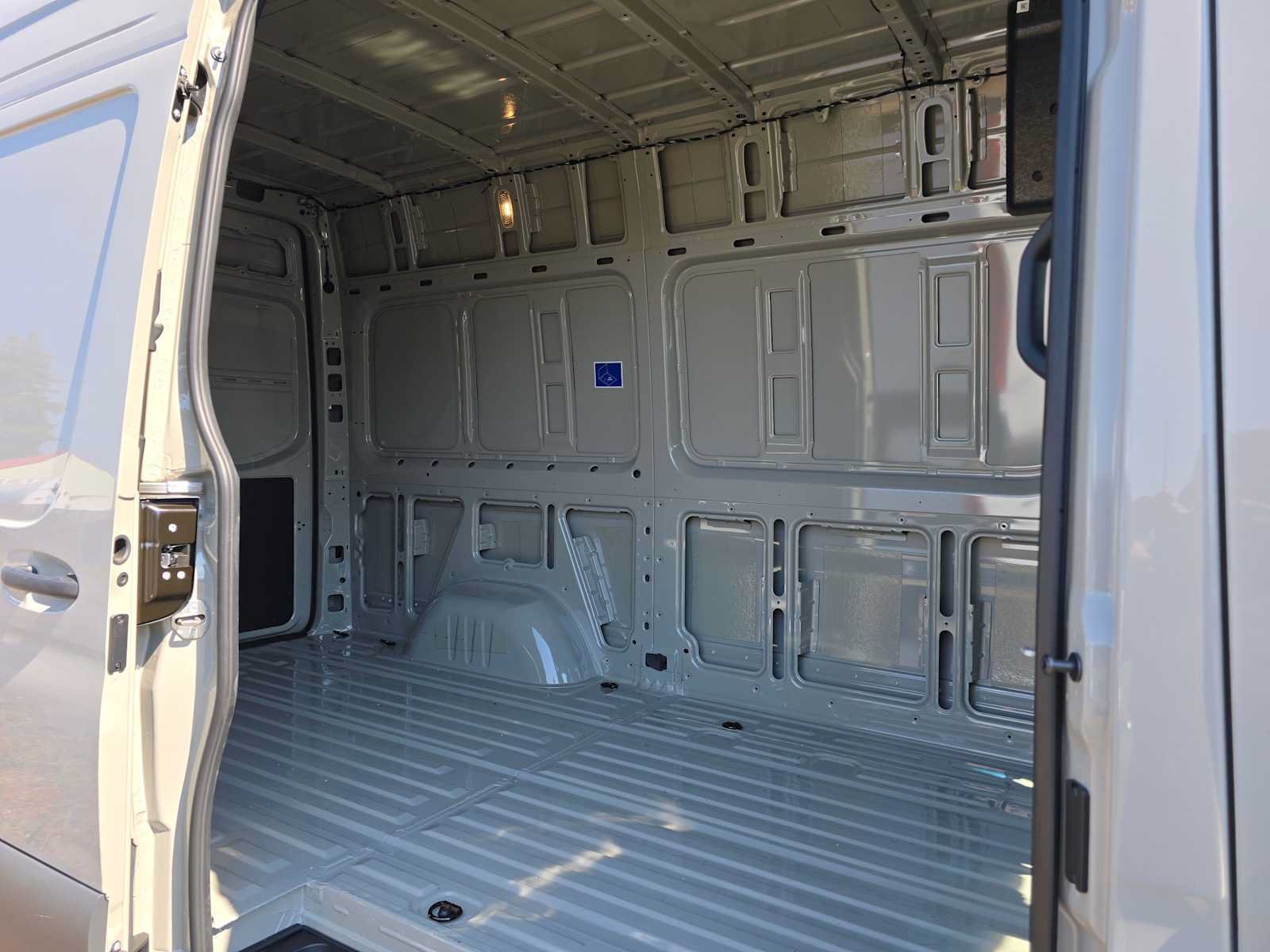 Used 2026 Mercedes-Benz Sprinter 2500 image 15
