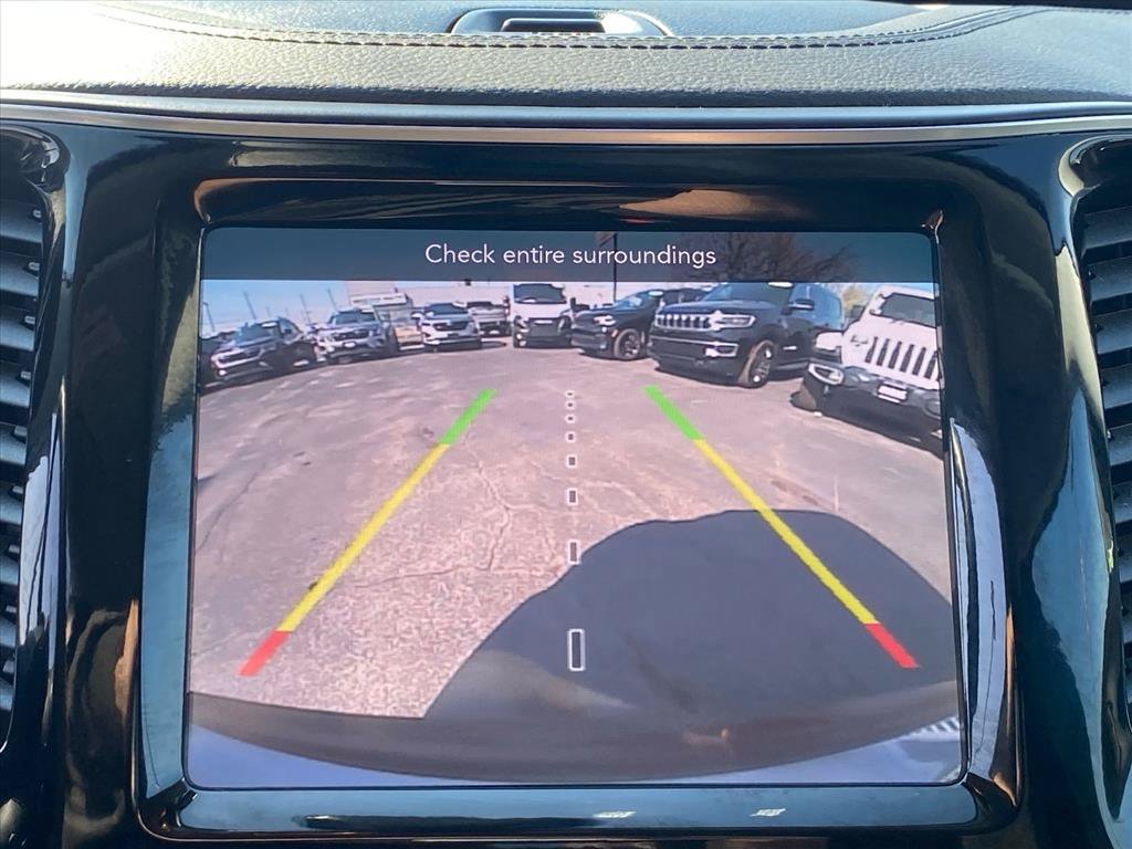Used 2020 Jeep Cherokee Limited AWD/4WD image 16