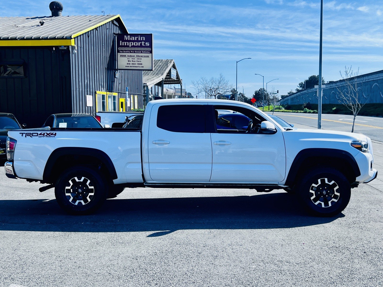 Used 2023 Toyota Tacoma TRD Off-Road AWD/4WD image 5