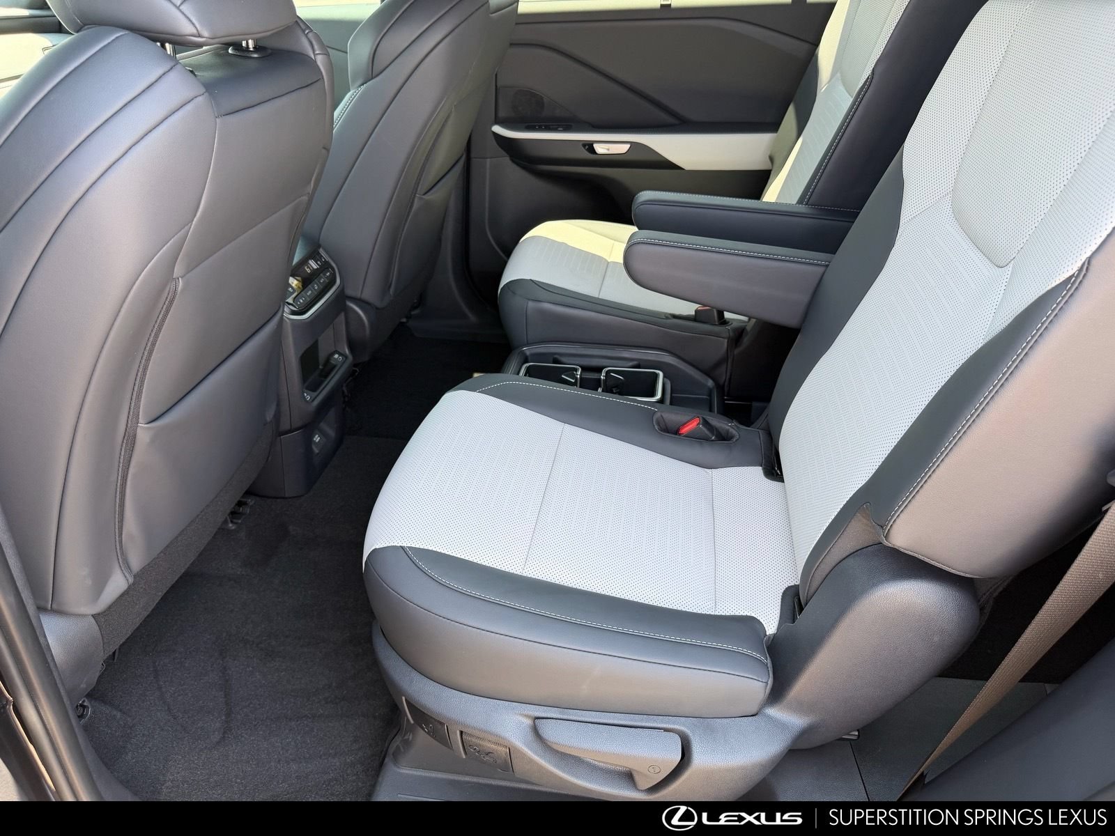 Certified 2026 Lexus TX 500h AWD w/ Technology Package image 24