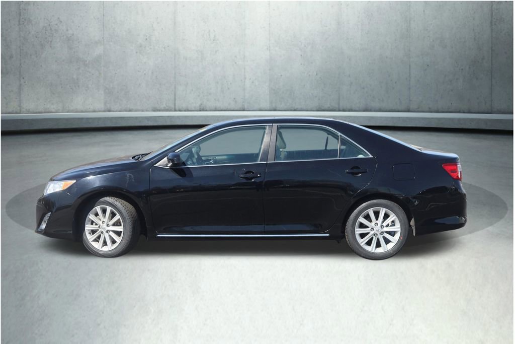 Used 2014 Toyota Camry XLE w/ Leather Package FWD image 27