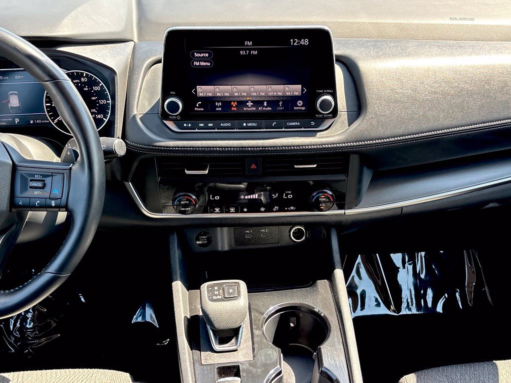 Used 2025 Nissan Rogue SV FWD image 21
