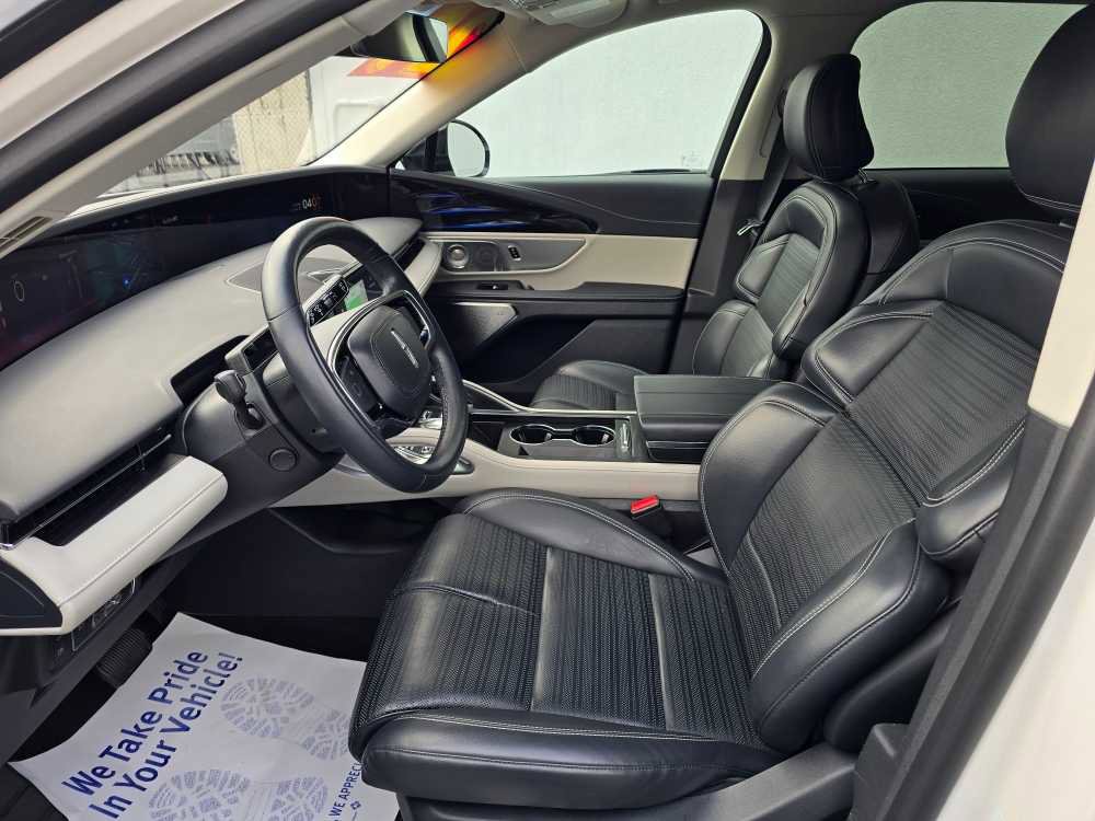 Used 2024 Lincoln Nautilus Reserve w/ Equipment Group 203A image 16