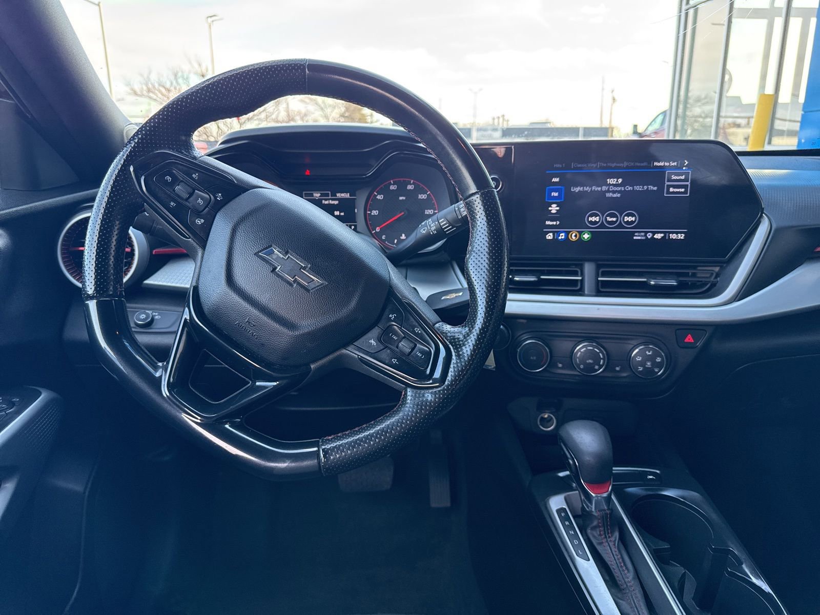 Used 2024 Chevrolet Trax RS w/ Driver Confidence Package image 2