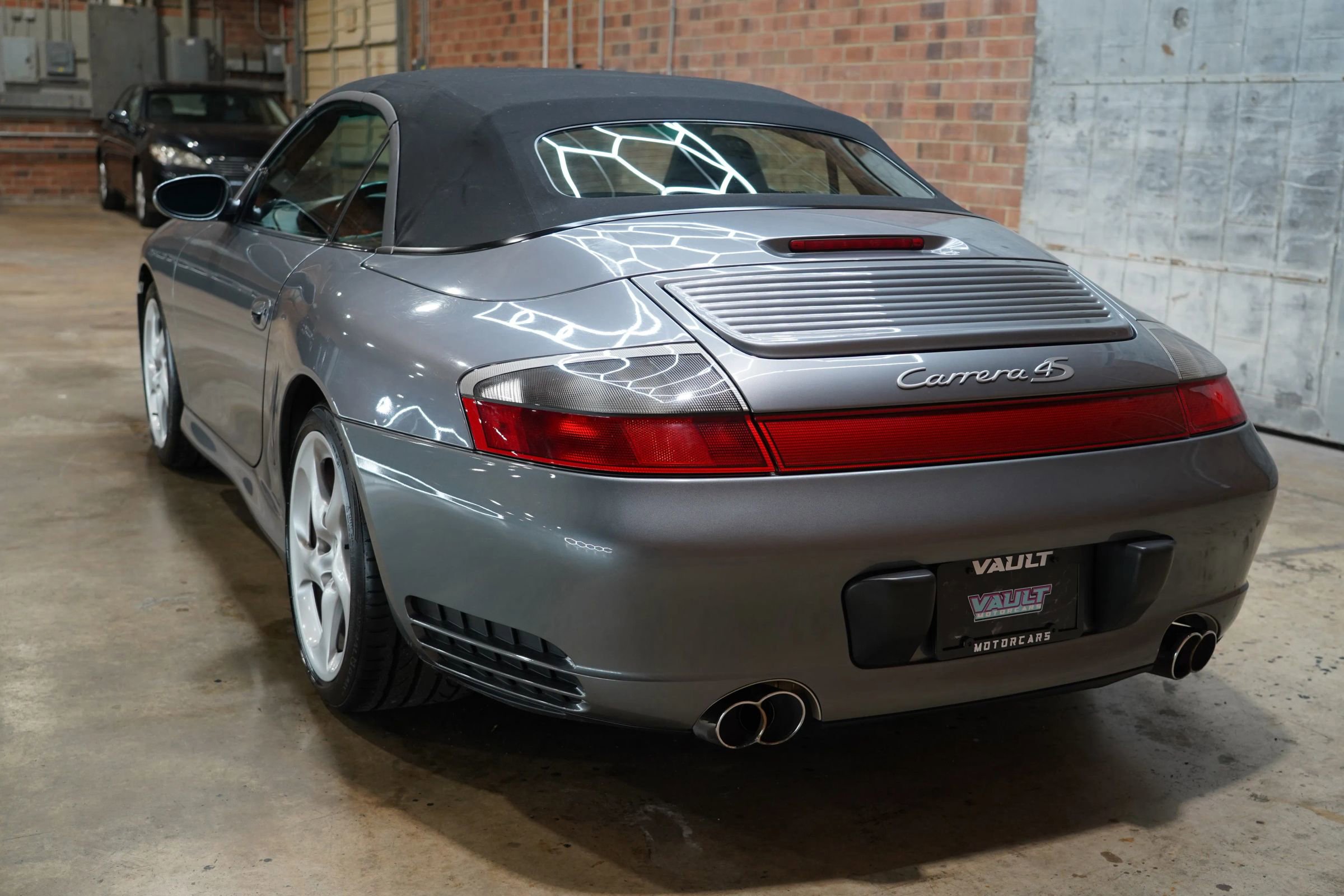Used 2005 Porsche 911 Carrera 4S image 16