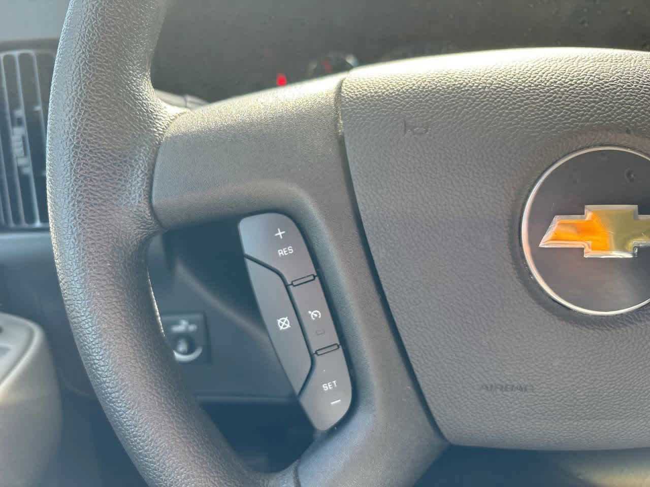 Used 2025 Chevrolet Express 3500 LS image 23
