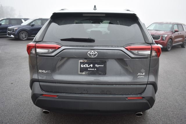 Used 2020 Toyota RAV4 XLE w/ XLE Grade Weather Package image 4