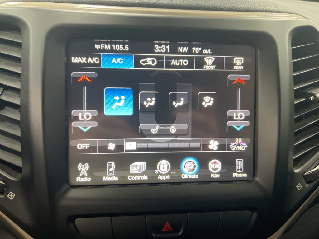 Used 2015 Jeep Cherokee Limited w/ Trailer Tow Group AWD/4WD image 17