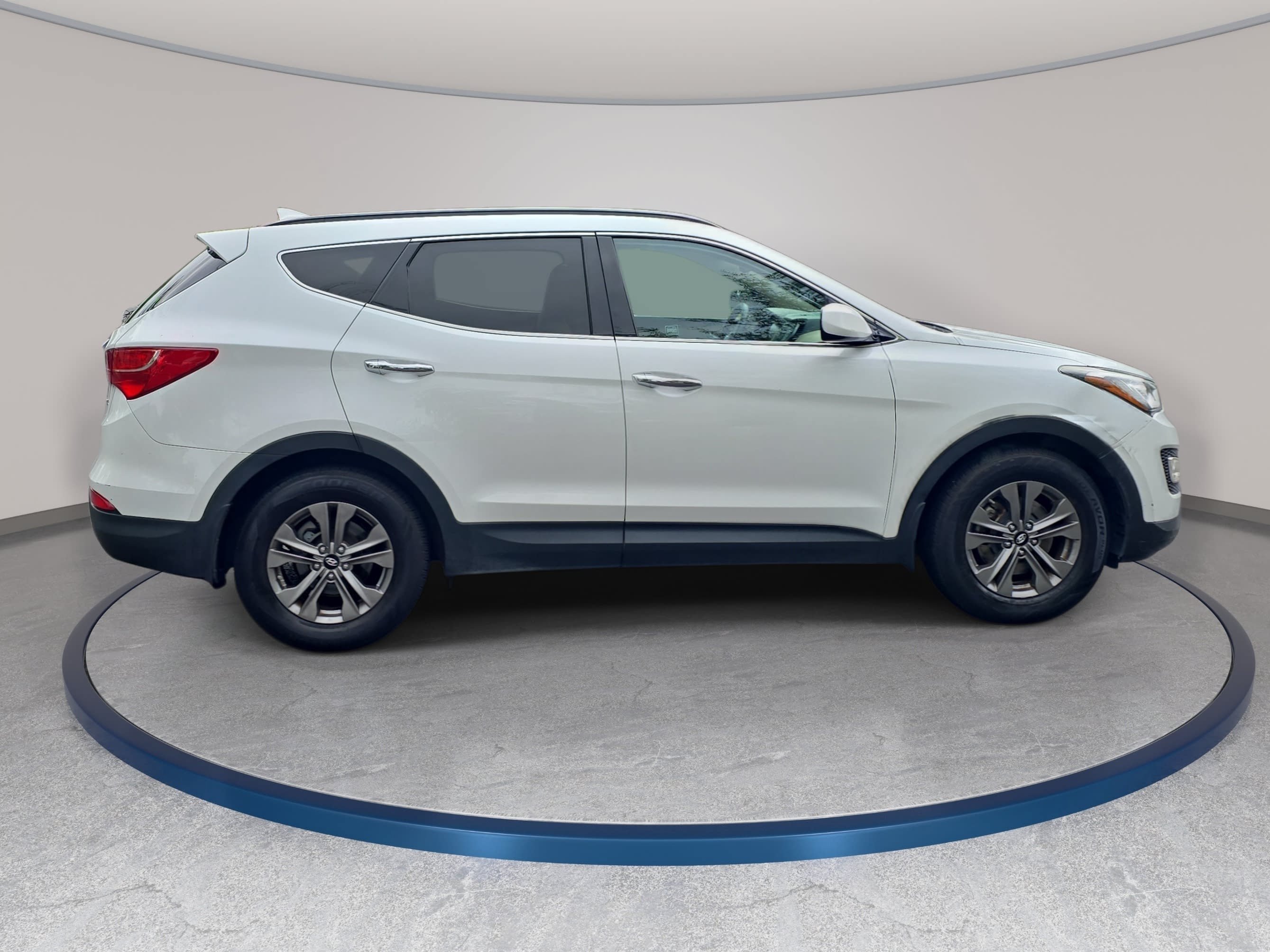 Used 2016 Hyundai Santa Fe Sport w/ Option Group 02 FWD image 4