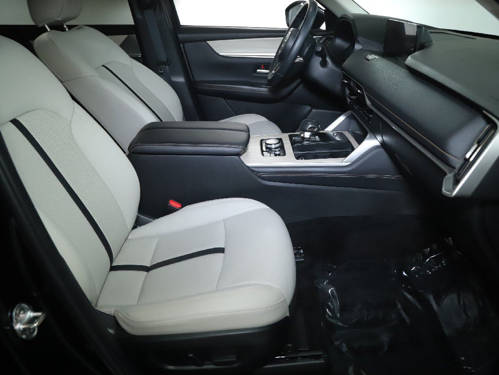 Used 2024 MAZDA CX-90 3.3 Turbo w/ Premium Package AWD/4WD image 37