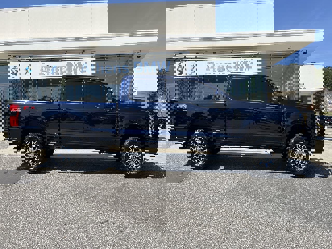 Used 2023 Ford F250 XLT w/ XLT Premium Package image 9