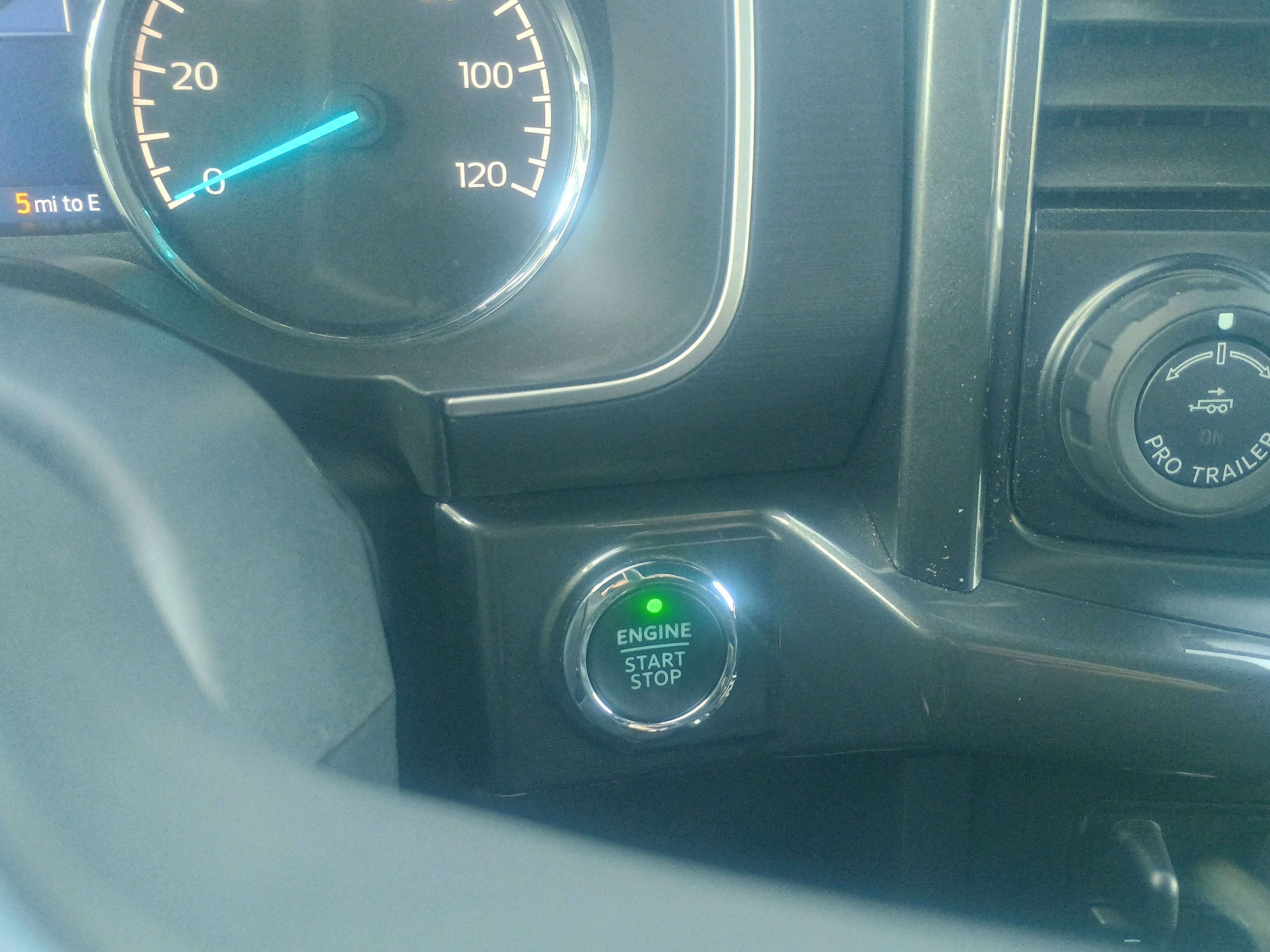 Certified 2022 Ford F150 XLT w/ Equipment Group 302A High image 25