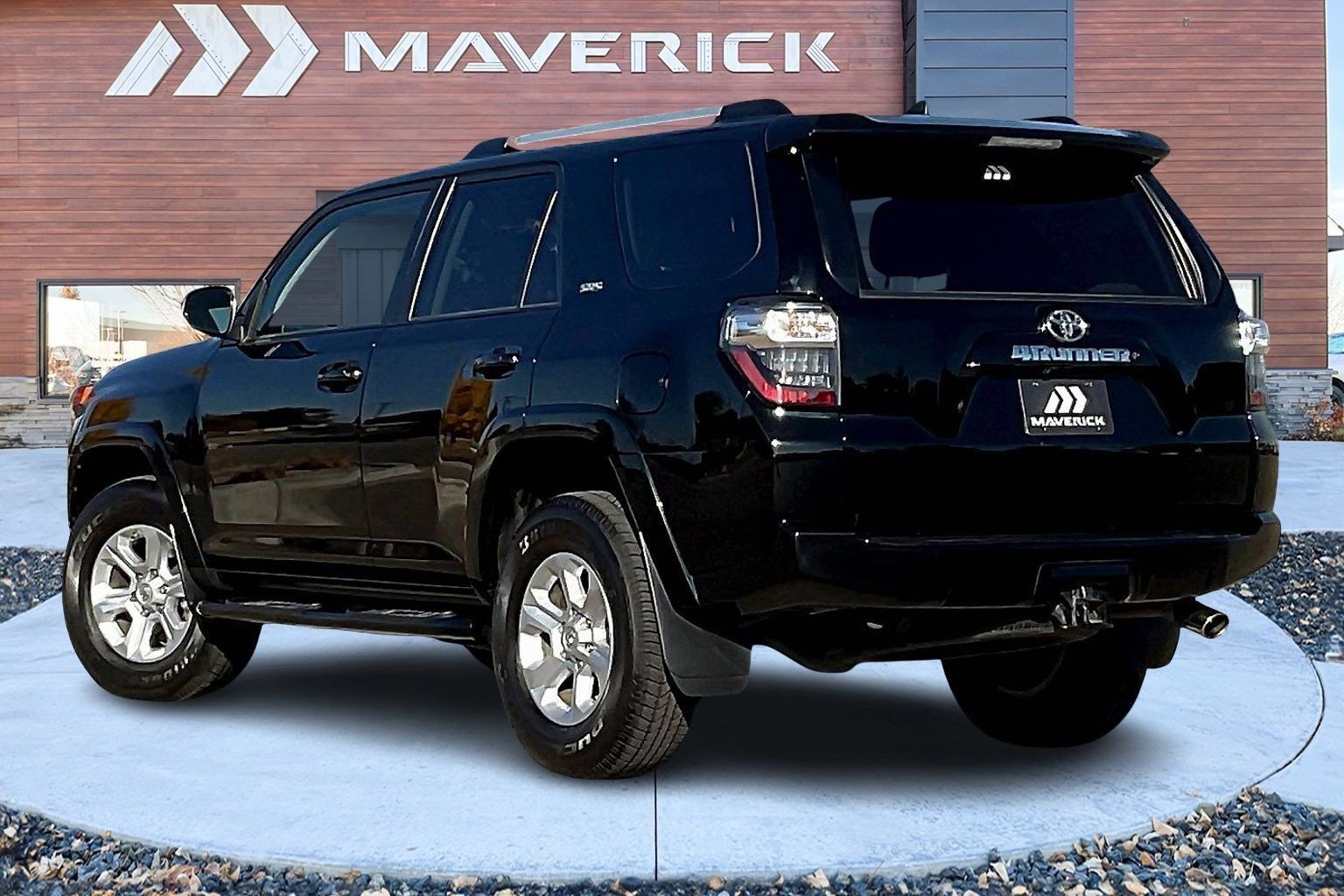 Used 2019 Toyota 4Runner SR5 image 4