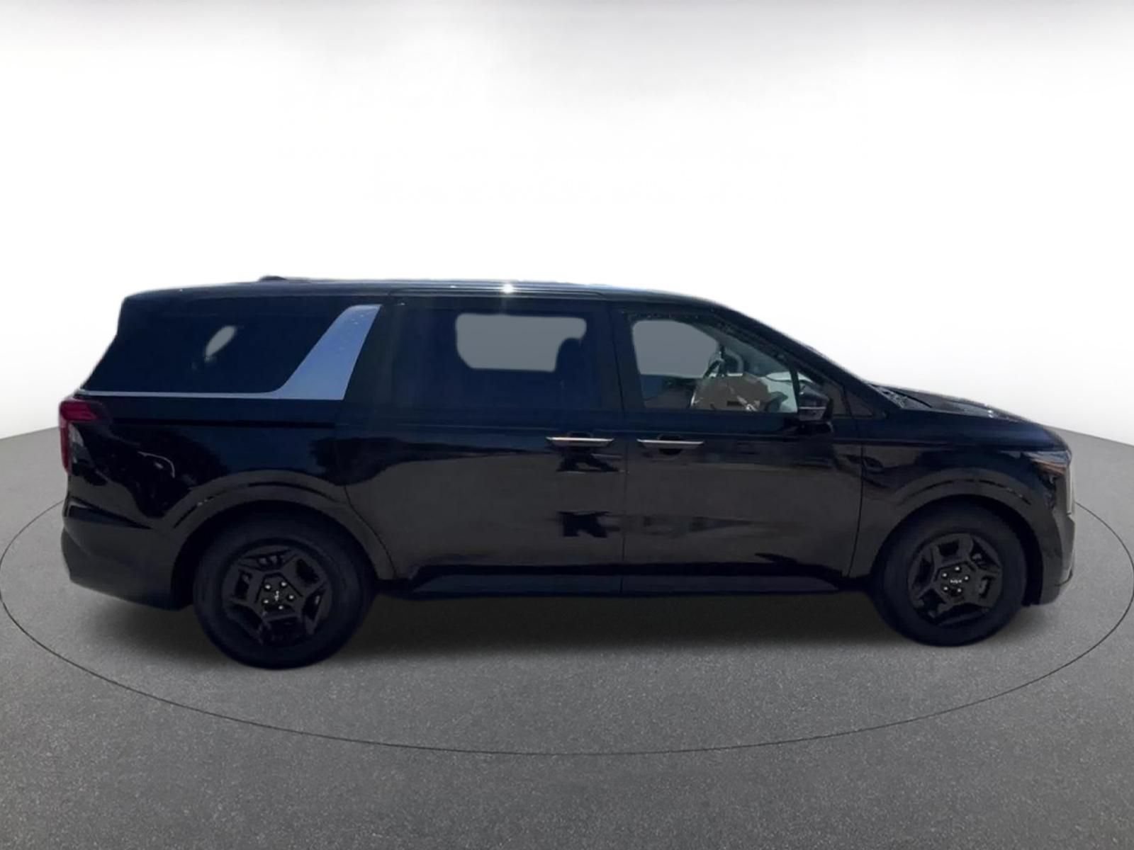 Used 2026 Kia Carnival FWD image 15