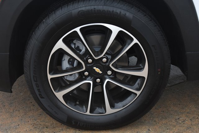 New 2026 Chevrolet TrailBlazer LT w/ Convenience Package FWD image 11