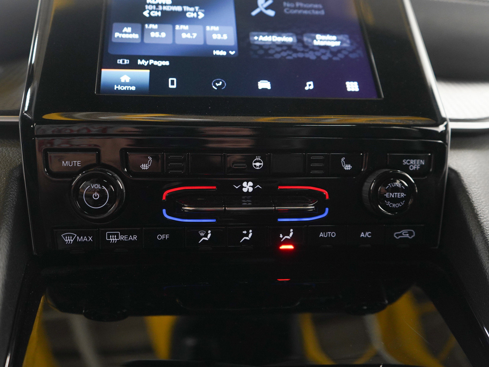 Used 2023 Jeep Grand Cherokee Altitude image 23