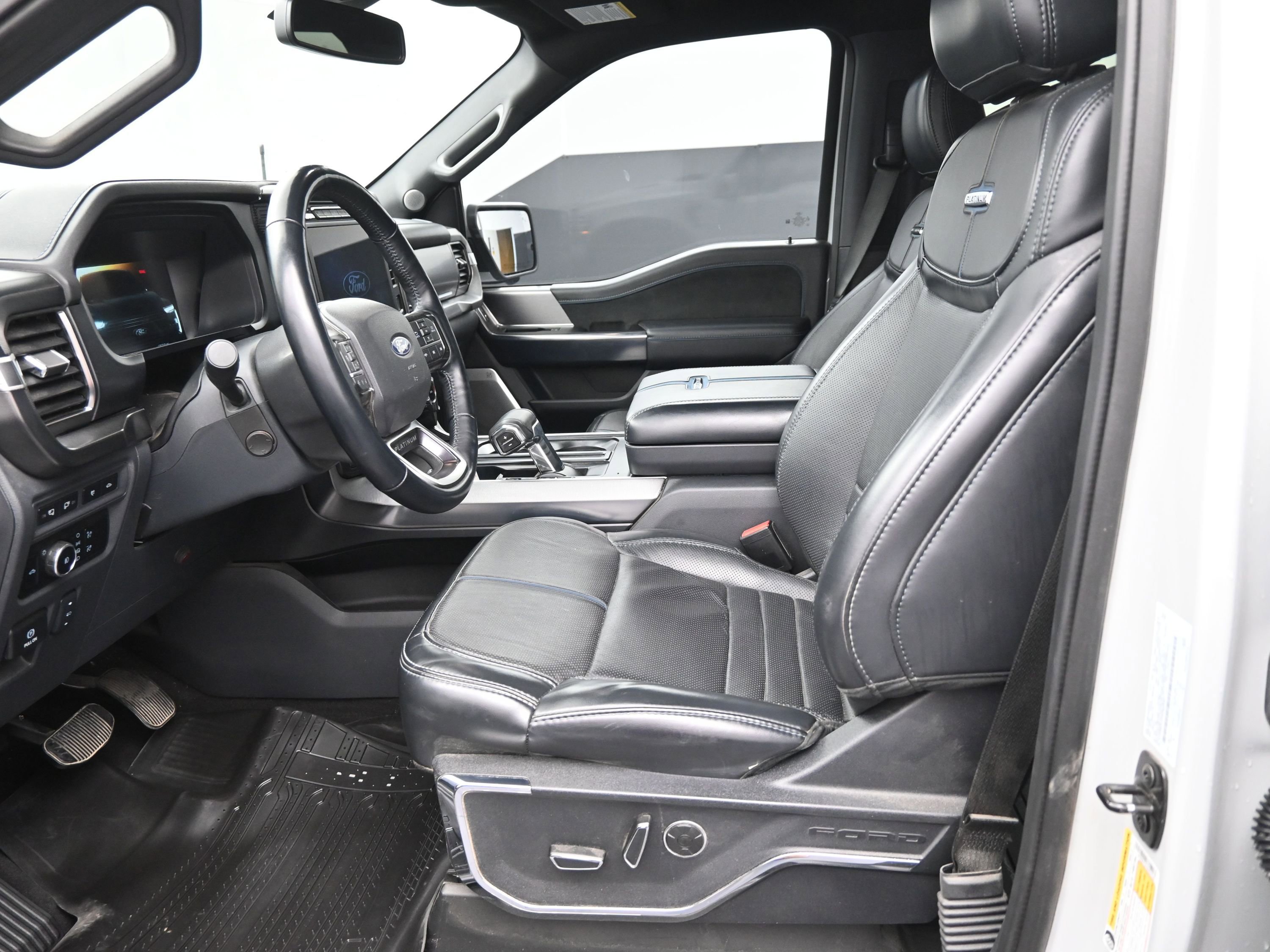 Certified 2024 Ford F150 Platinum w/ Equipment Group 702A High image 17