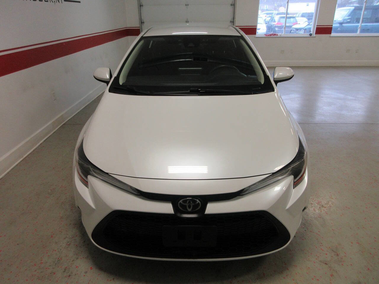 Used 2022 Toyota Corolla LE FWD image 11