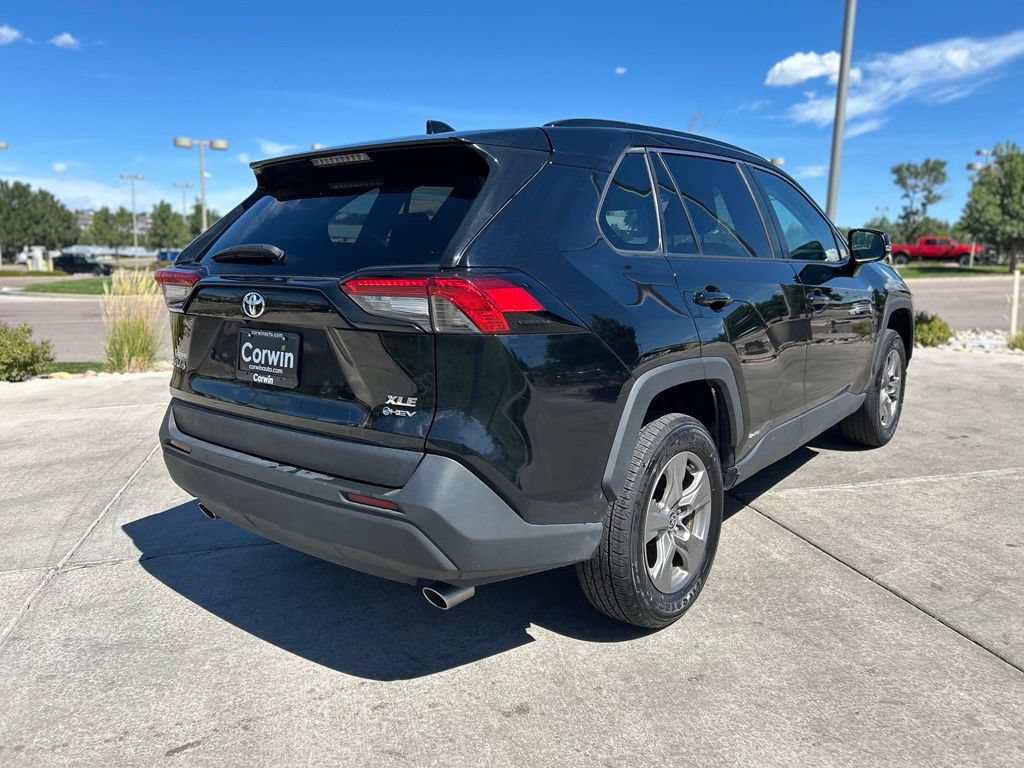 Used 2025 Toyota RAV4 XLE AWD/4WD image 8