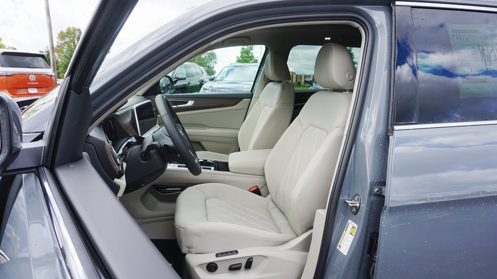 New 2026 Volkswagen Atlas SEL Premium R-Line image 9