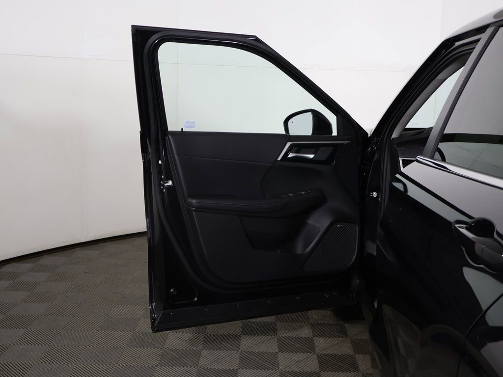 New 2026 Mitsubishi Outlander SE image 21