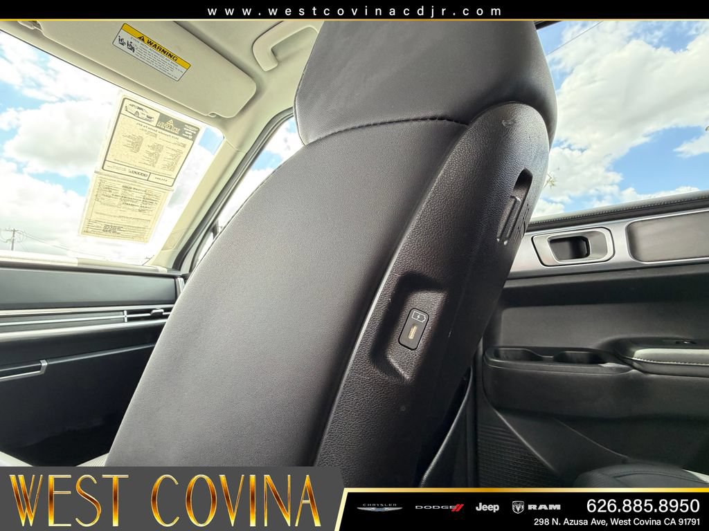 Used 2025 Hyundai Santa Fe SEL AWD/4WD image 37