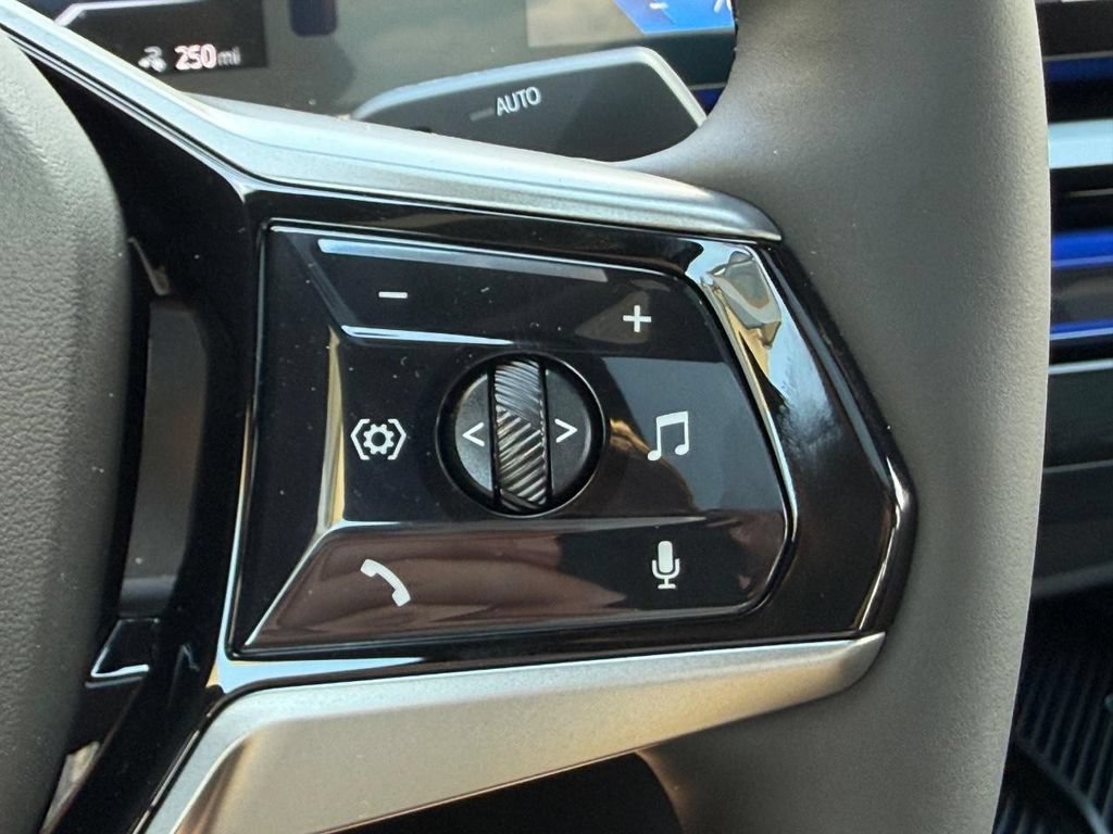 New 2027 BMW i5 xDrive40 AWD/4WD image 12