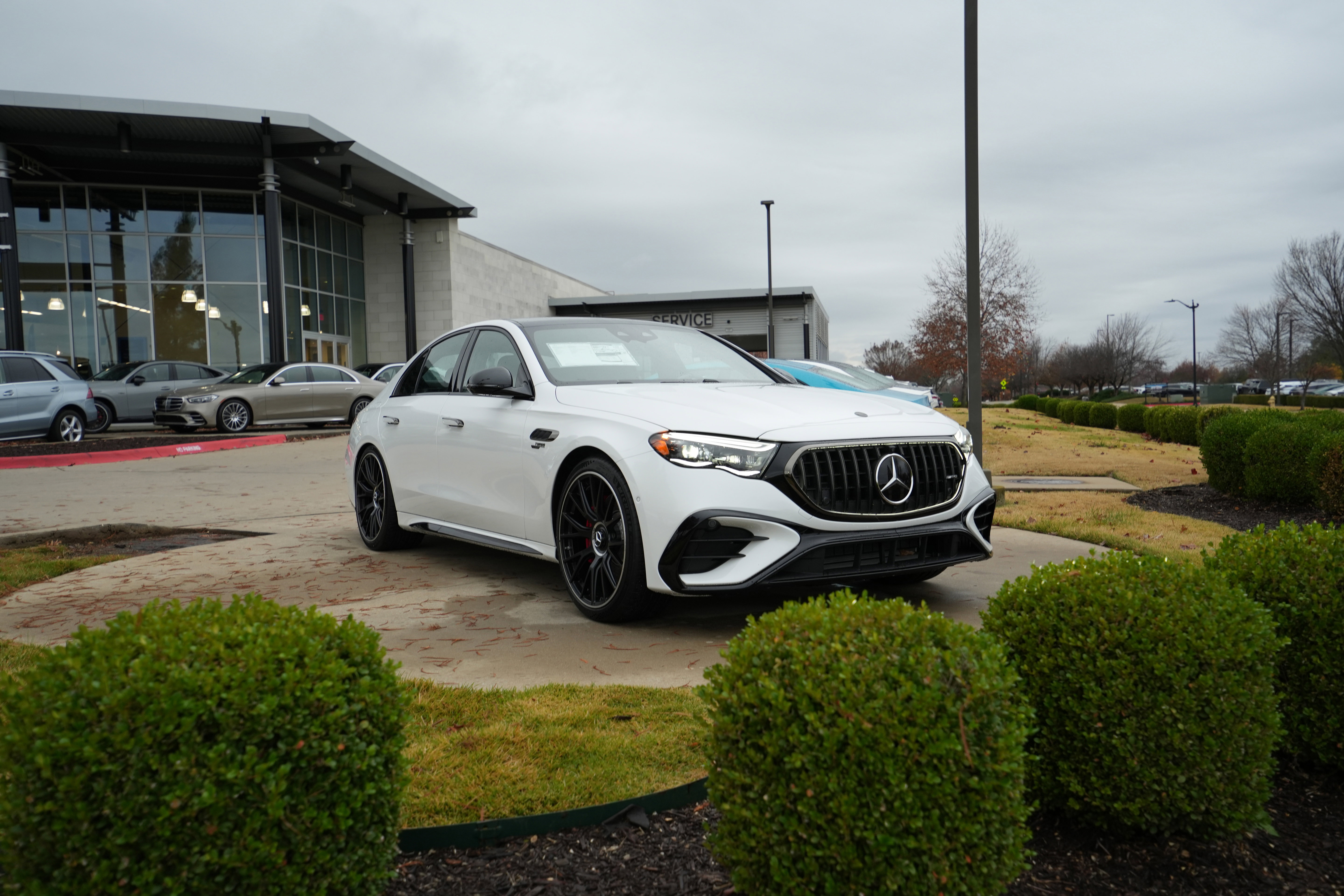 New 2026 Mercedes-Benz E 53 AMG e 4MATIC Sedan image 8