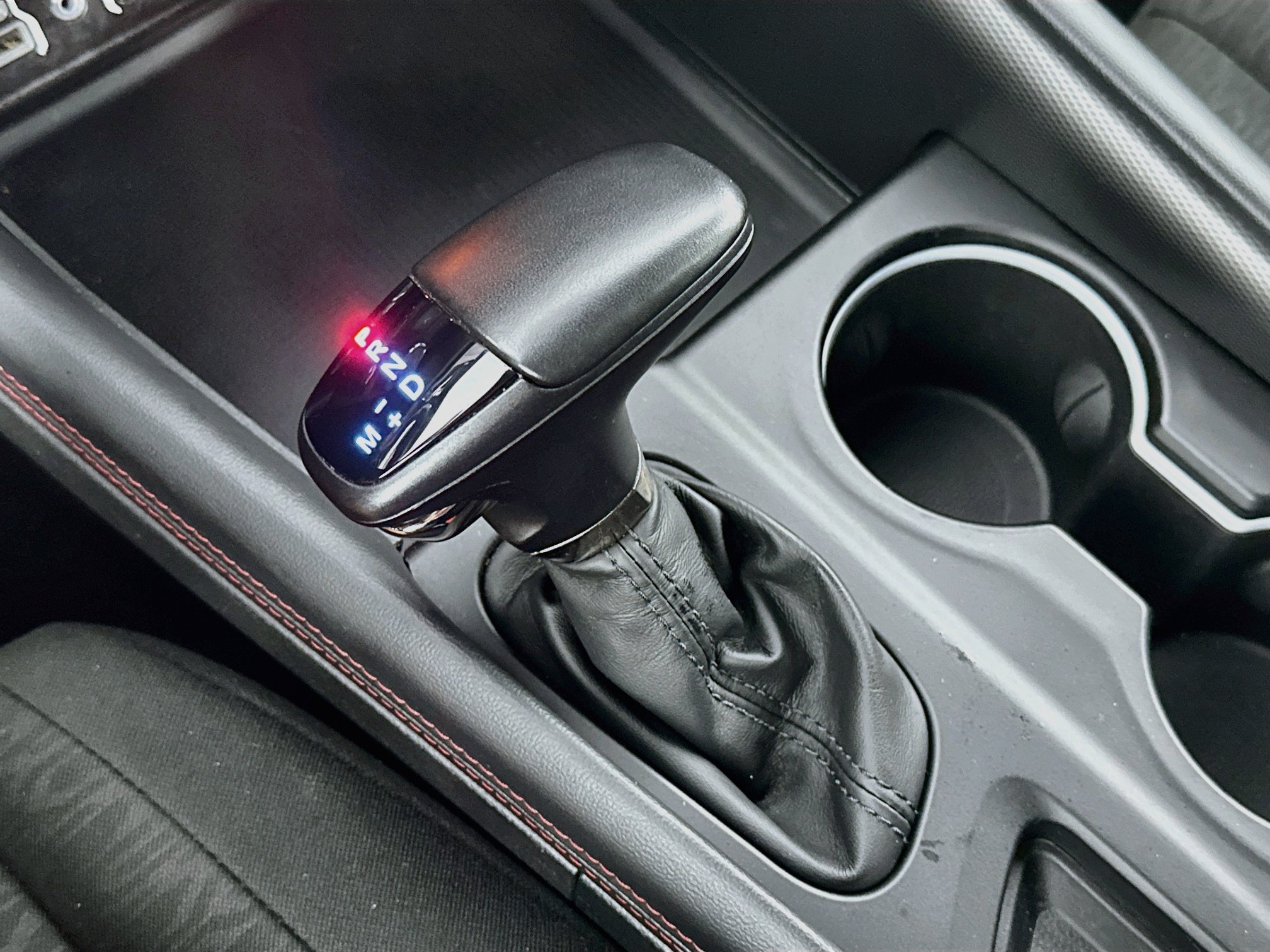 Used 2025 Dodge Durango GT RWD image 25
