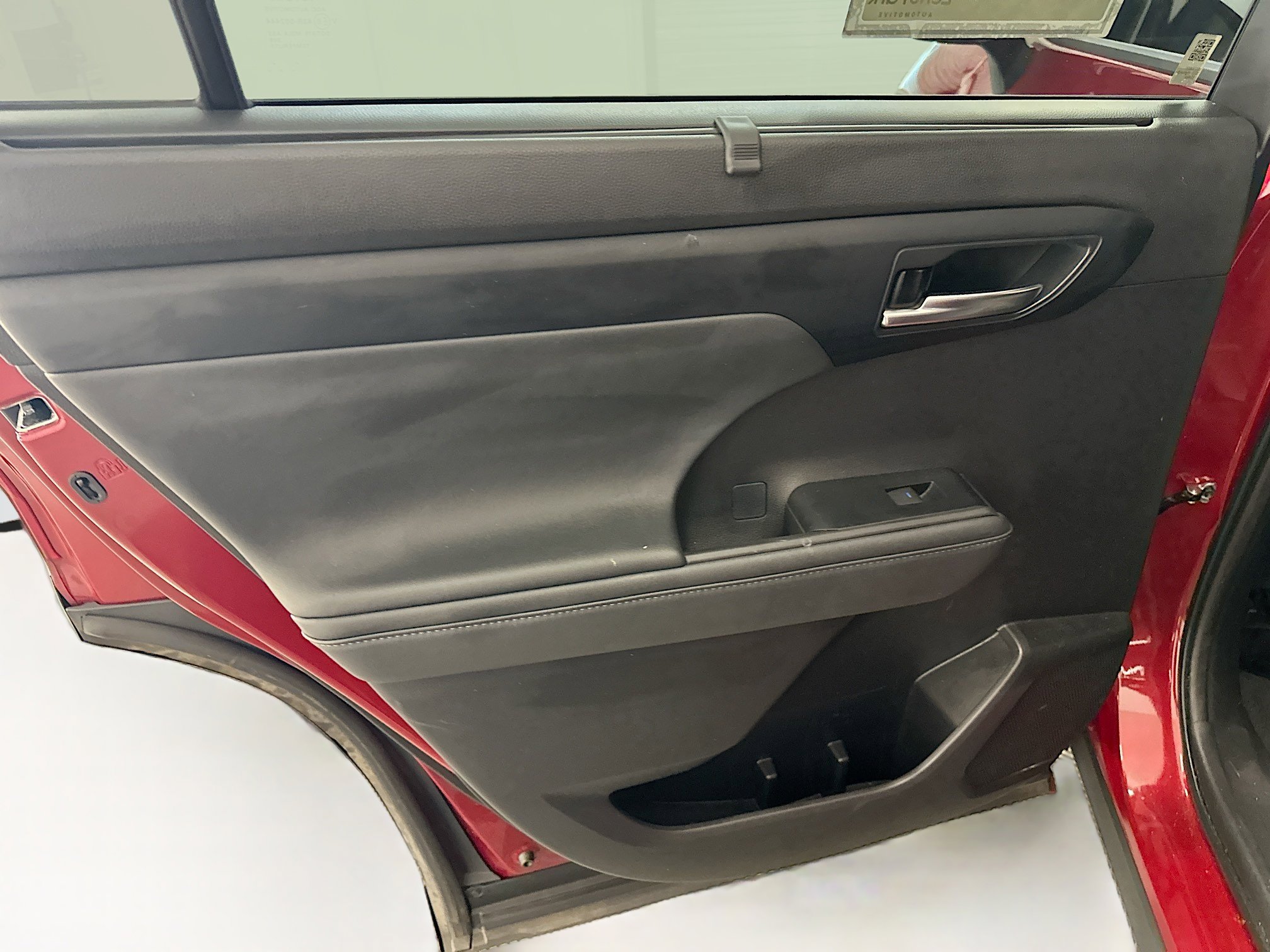 Used 2022 Toyota Highlander XSE image 28