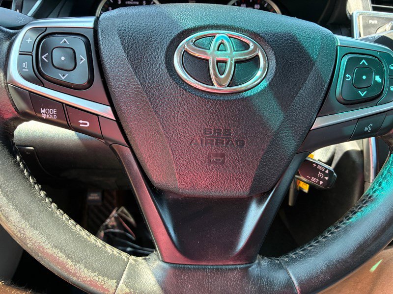 Used 2015 Toyota Camry SE image 9