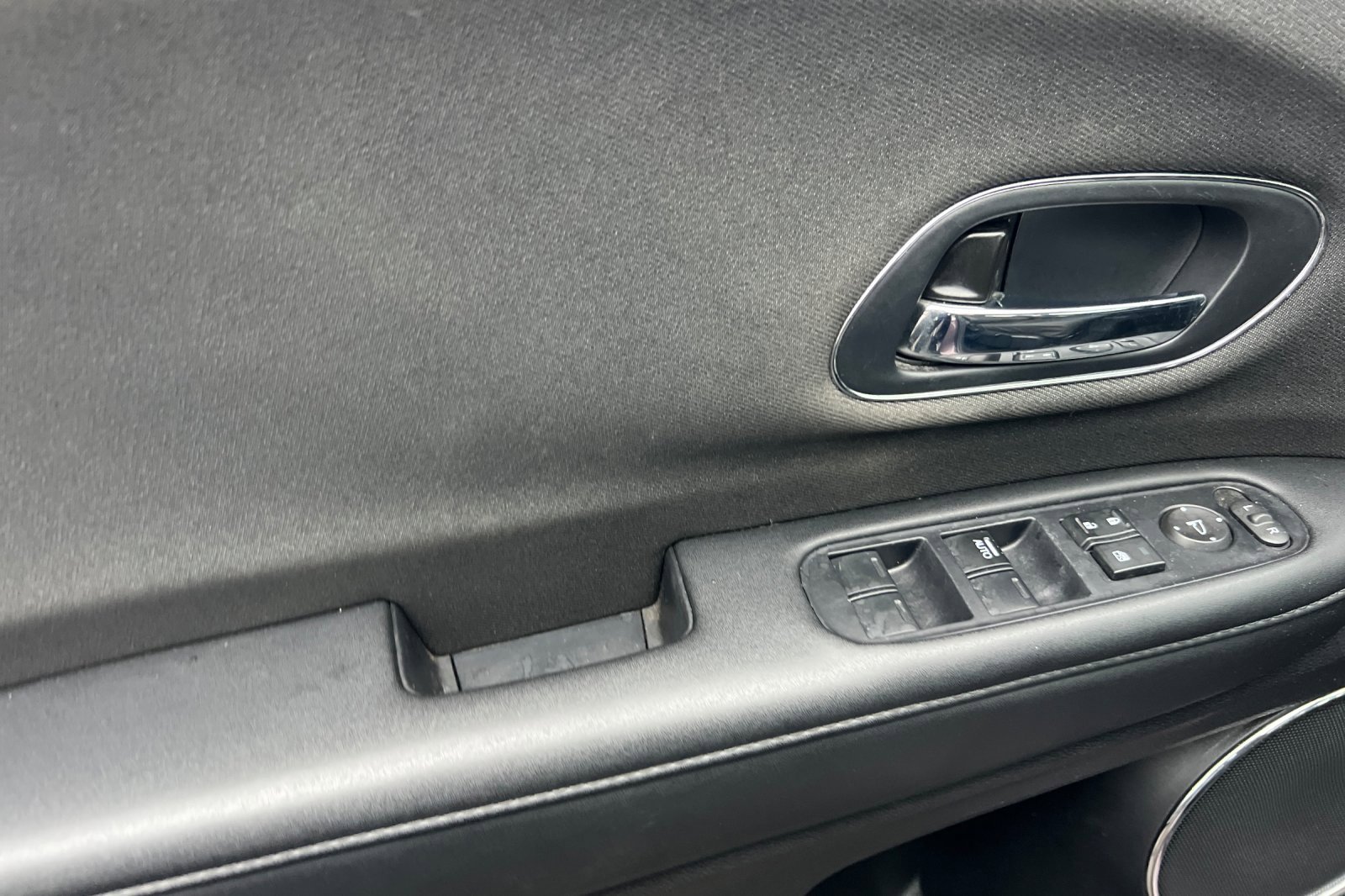 Used 2022 Honda HR-V EX image 10