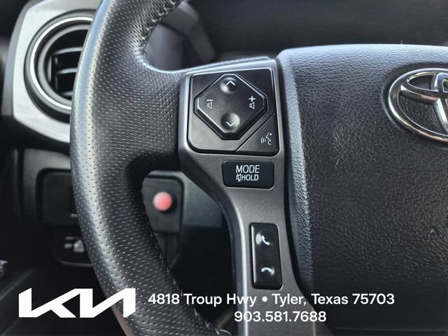 Used 2022 Toyota Tacoma TRD Off-Road AWD/4WD image 29