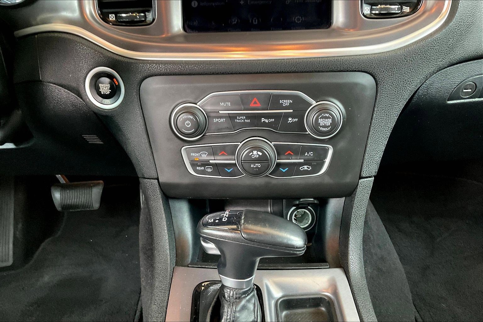 Used 2021 Dodge Charger SXT w/ Blacktop Package image 16