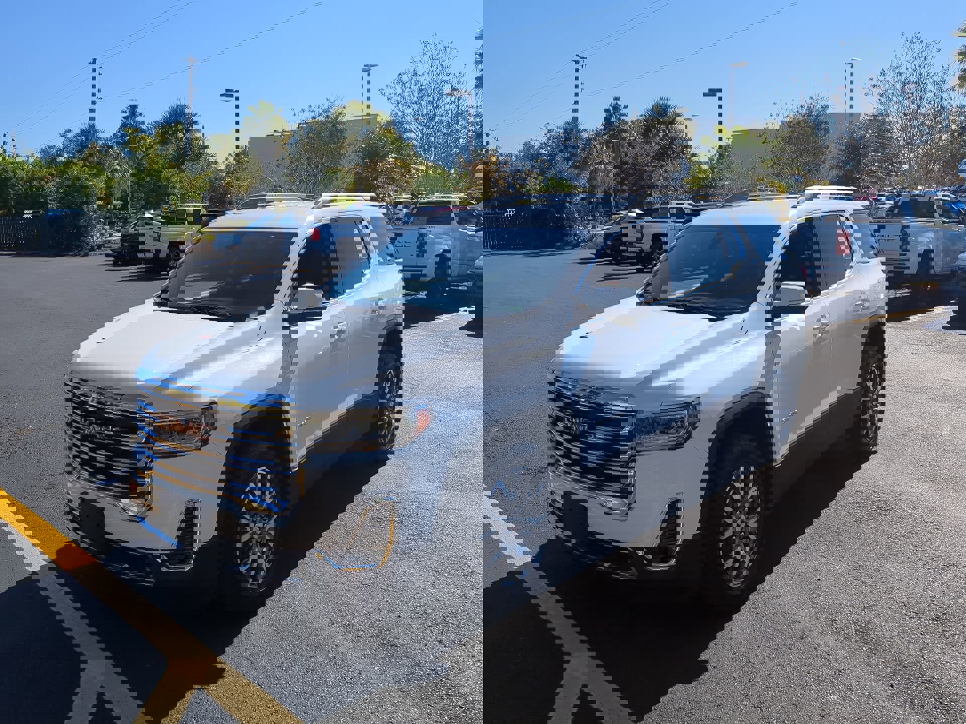 Used 2023 GMC Acadia SLT image 10