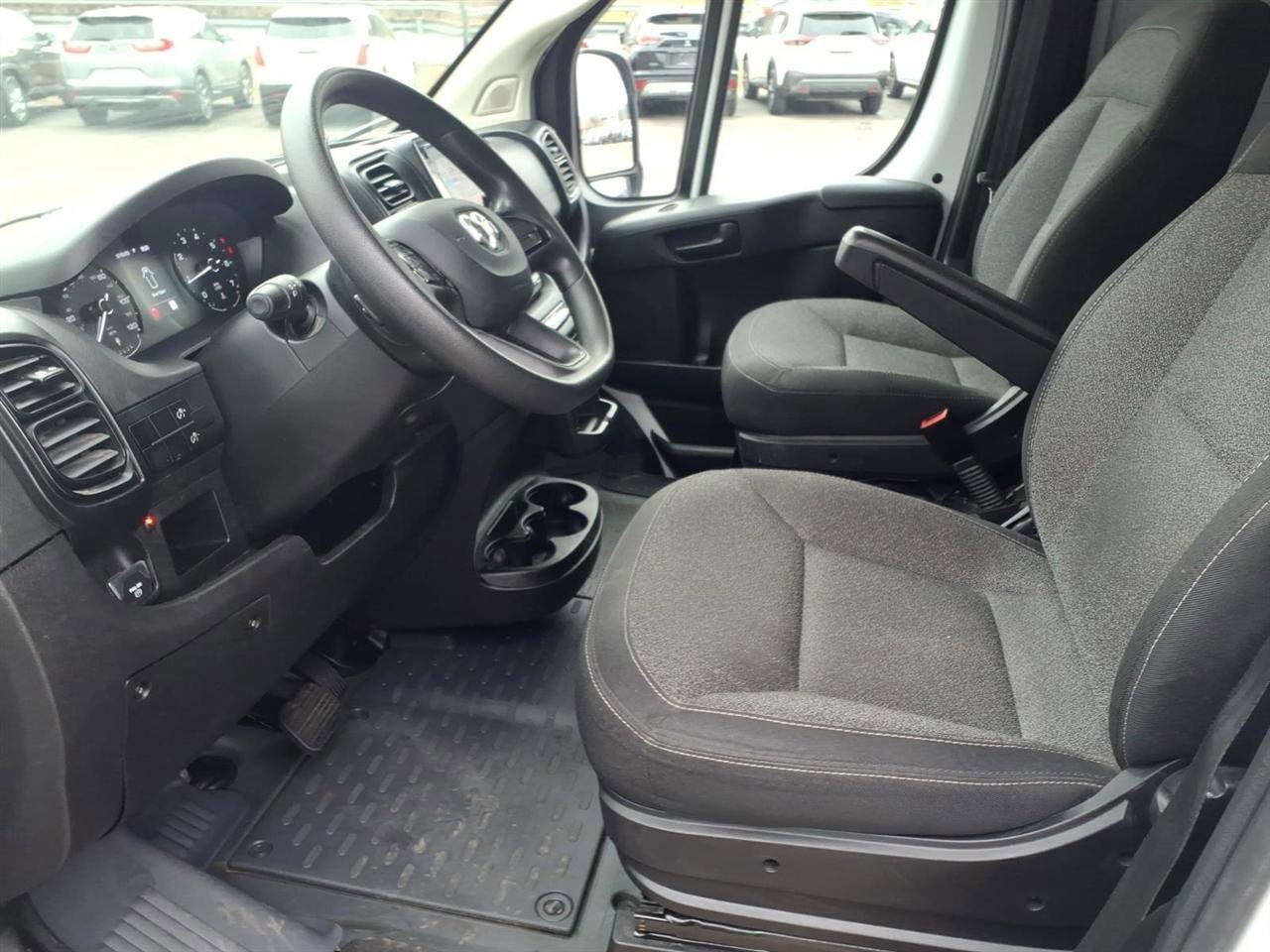 Used 2023 RAM ProMaster 2500 FWD image 5