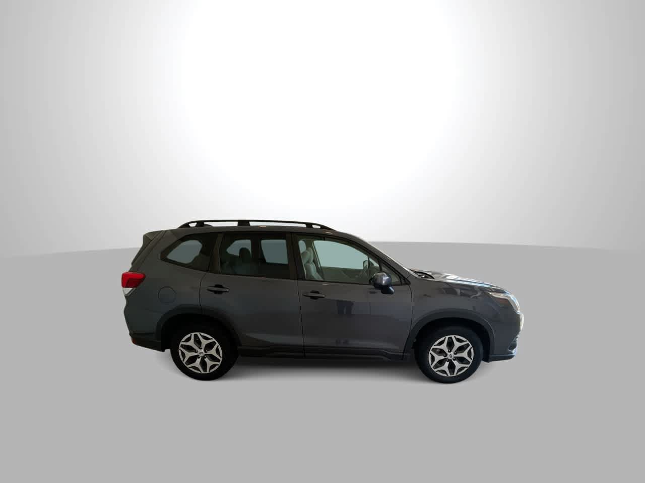 Used 2022 Subaru Forester Premium AWD/4WD image 9